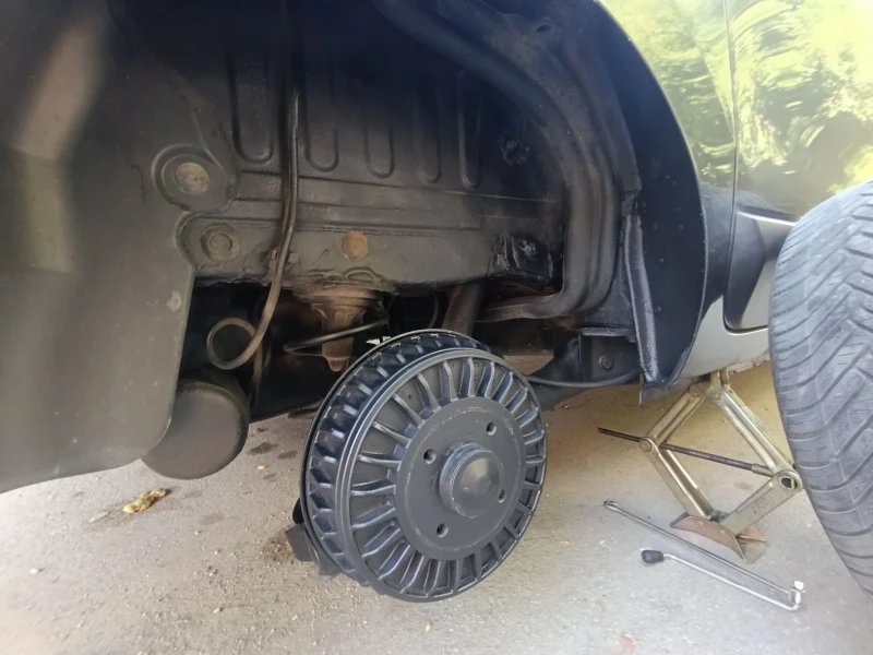 Dacia Dokker 1.6 85кс. Gaz, снимка 15 - Автомобили и джипове - 50816354