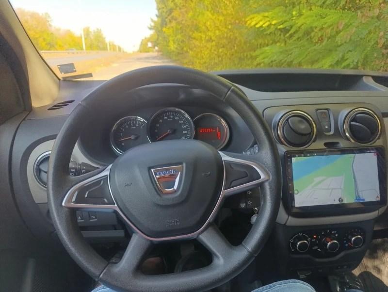 Dacia Dokker 1.6 85кс. Gaz, снимка 8 - Автомобили и джипове - 50816354