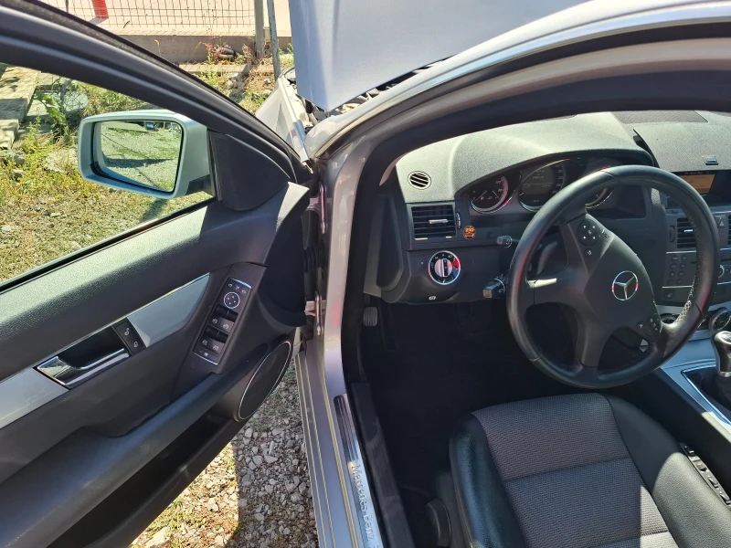 Mercedes-Benz C 220 Avantgard, снимка 10 - Автомобили и джипове - 51755389