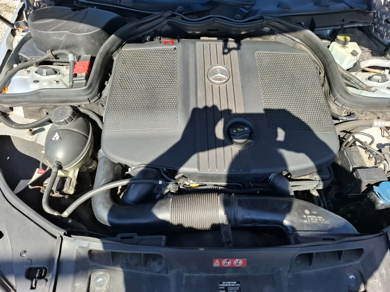 Mercedes-Benz C 220 Avantgard, снимка 14 - Автомобили и джипове - 51755389