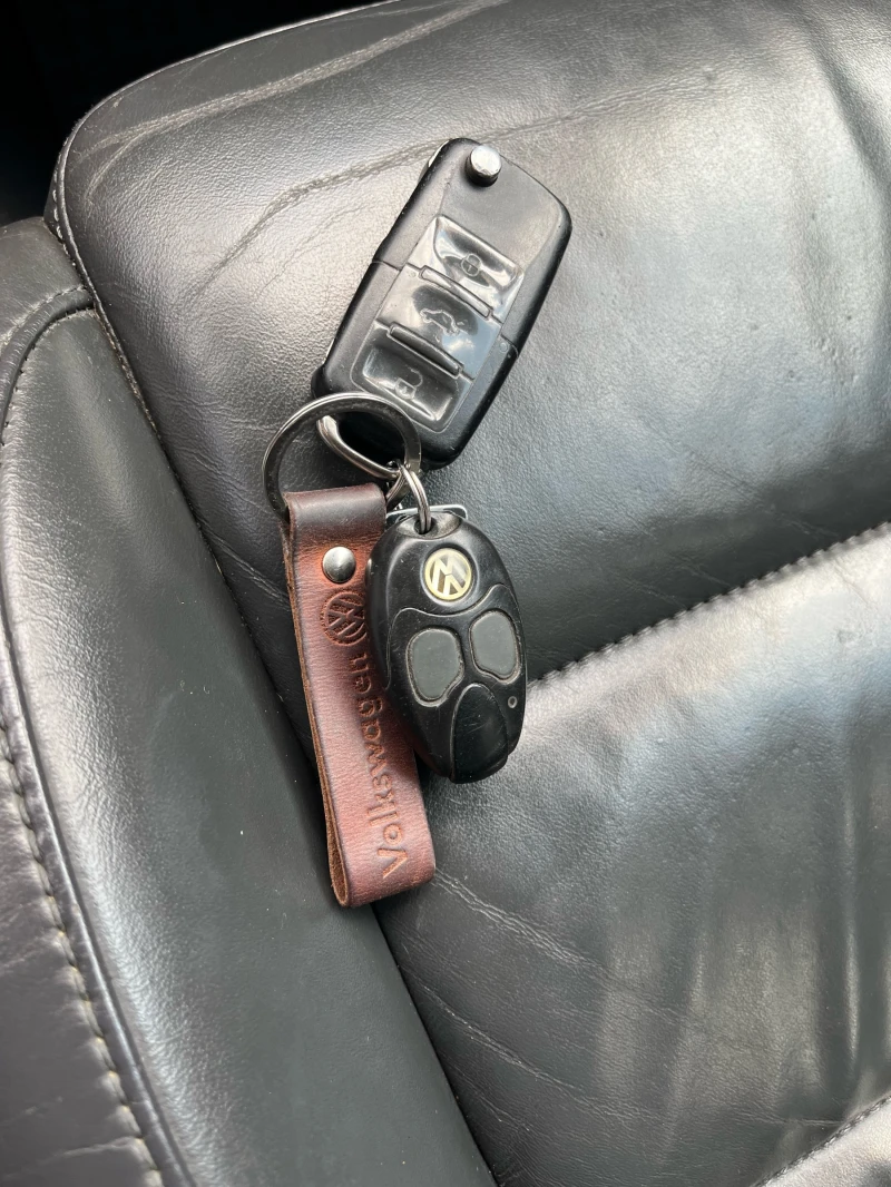 VW Touran, снимка 8 - Автомобили и джипове - 51883202