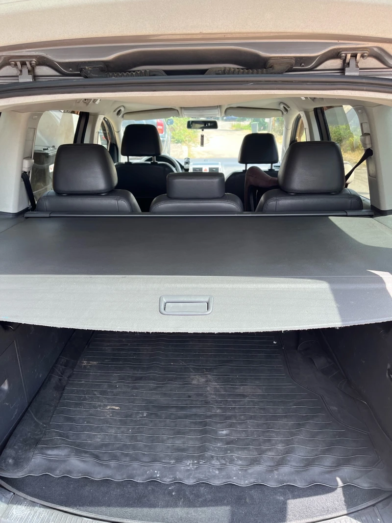 VW Touran, снимка 5 - Автомобили и джипове - 51883202