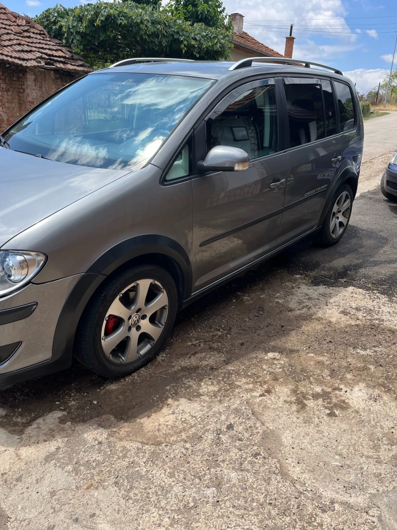 VW Touran, снимка 2 - Автомобили и джипове - 51883202