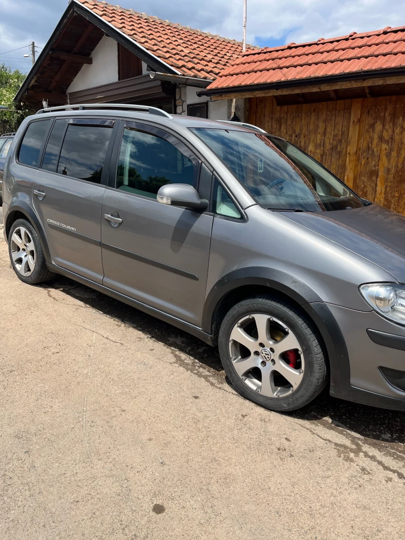 VW Touran, снимка 3 - Автомобили и джипове - 51883202