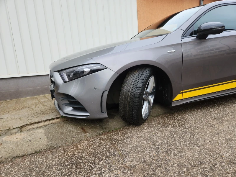 Mercedes-Benz A 220 AMG+ NIGHT+ PANO, снимка 2 - Автомобили и джипове - 53386592