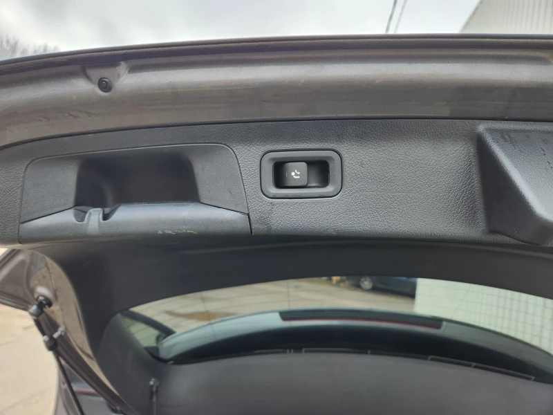 Mercedes-Benz A 220 AMG+ NIGHT+ PANO, снимка 6 - Автомобили и джипове - 53386592