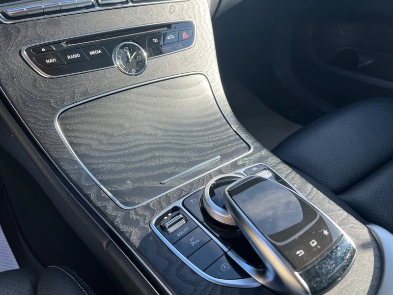 Mercedes-Benz C 400 4MATIC* Автокредит* (Цена до БГ), снимка 15 - Автомобили и джипове - 53416942