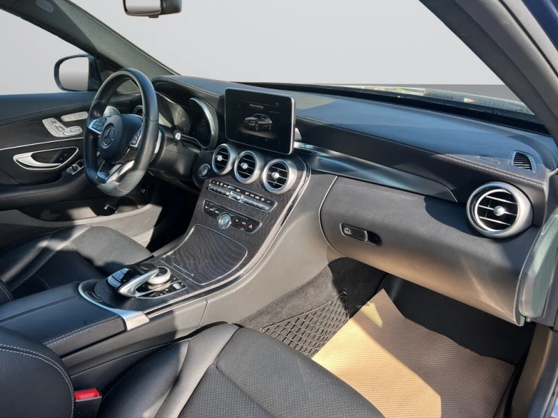 Mercedes-Benz C 400 4MATIC* Автокредит* (Цена до БГ), снимка 12 - Автомобили и джипове - 53416942