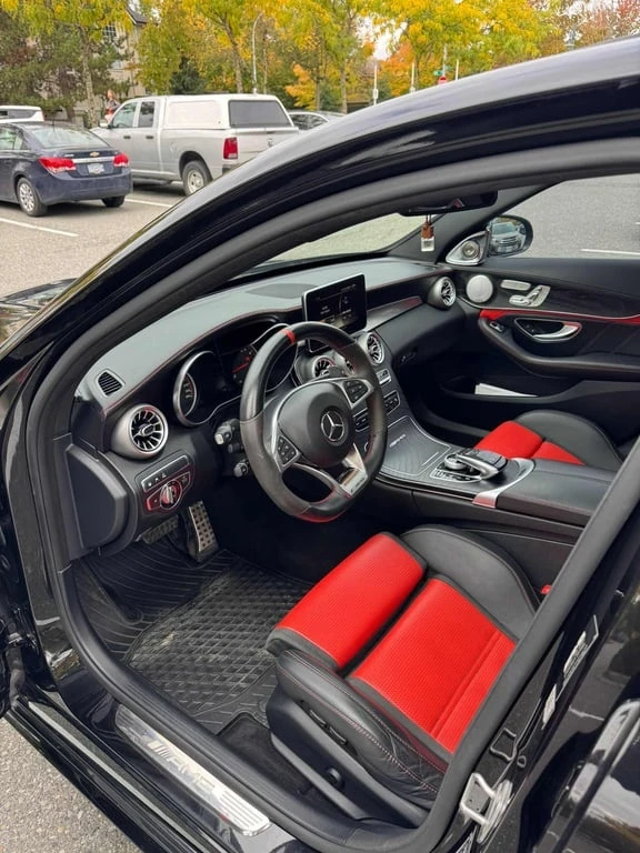 Mercedes-Benz C 63 AMG * S * CARFAX * БЕЗ ПЪРВОНАЧАЛНА ВНОСКА, снимка 4 - Автомобили и джипове - 53023035