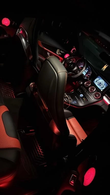 Mercedes-Benz C 63 AMG * S * CARFAX * БЕЗ ПЪРВОНАЧАЛНА ВНОСКА, снимка 14 - Автомобили и джипове - 53023035