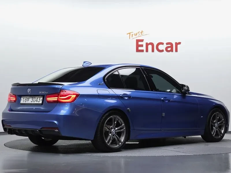 BMW 330 E Iperformance M Sports, снимка 2 - Автомобили и джипове - 55928608