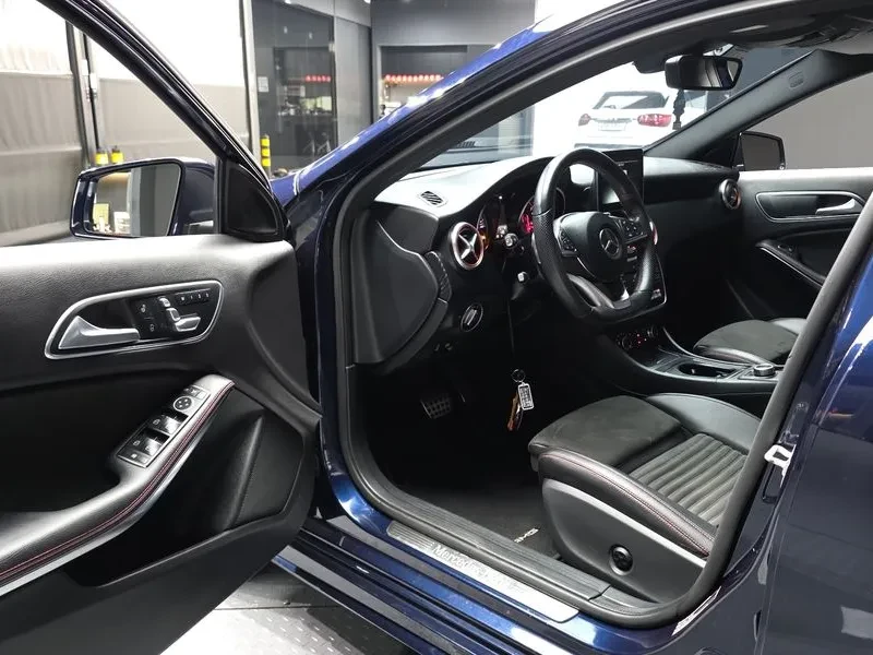 Mercedes-Benz A 200 Amg Line, снимка 10 - Автомобили и джипове - 55951339