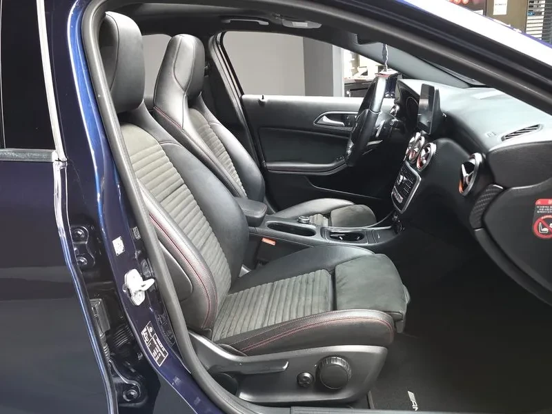 Mercedes-Benz A 200 Amg Line, снимка 11 - Автомобили и джипове - 55951339