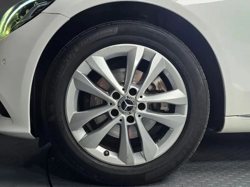 Mercedes-Benz C 200, снимка 4 - Автомобили и джипове - 56688385