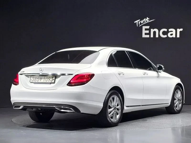Mercedes-Benz C 200, снимка 2 - Автомобили и джипове - 56688385
