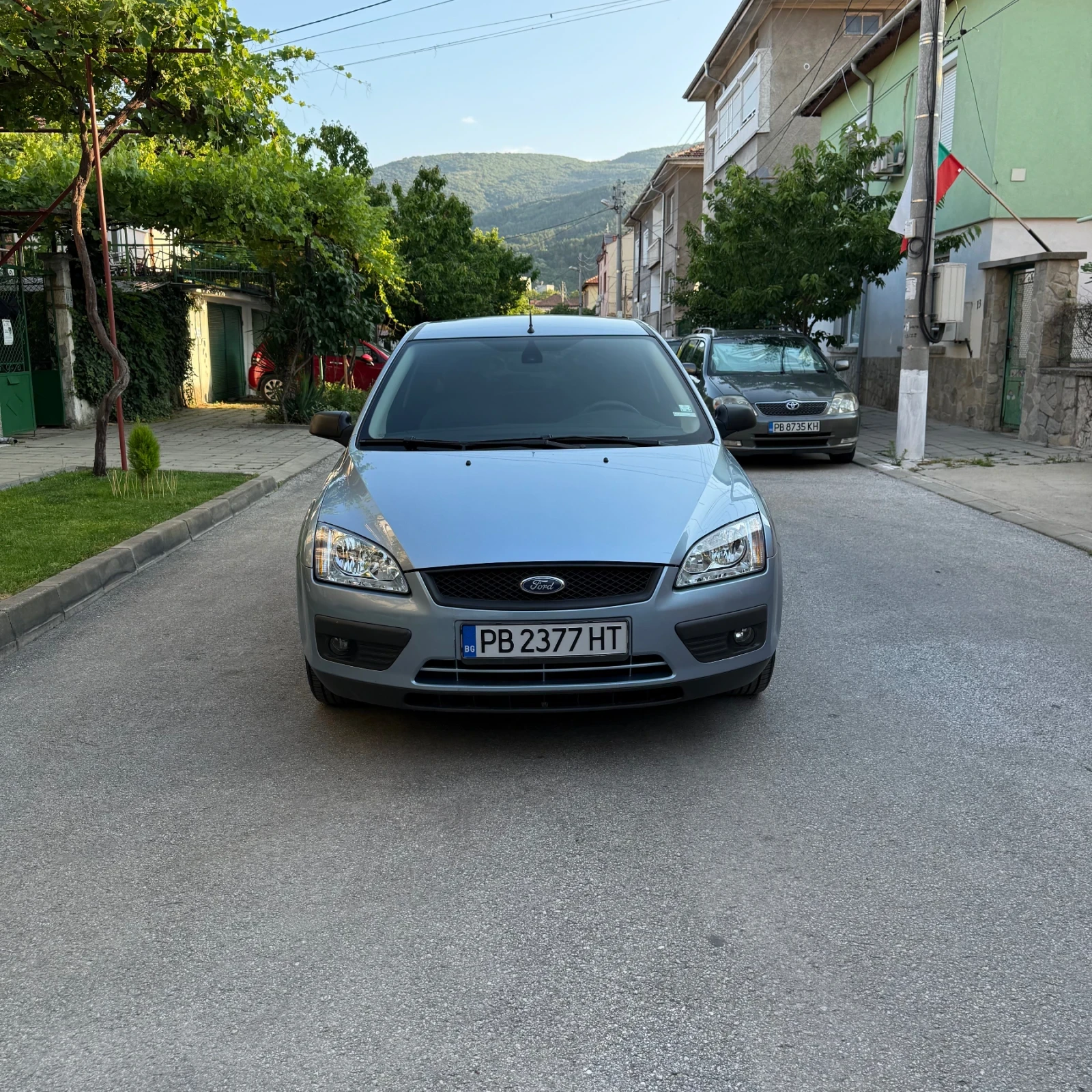 Ford Focus 1.6i 100кс Нави+ подгреви като нова е !  - изображение 2
