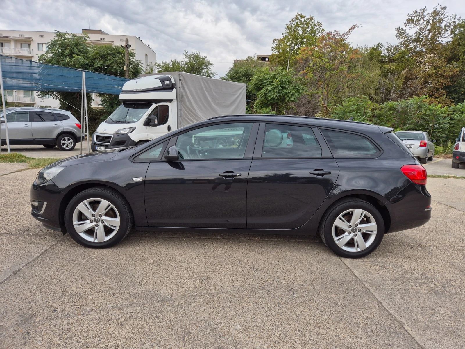 Opel Astra 1.7D-Италия-131к.с Facelift - изображение 2