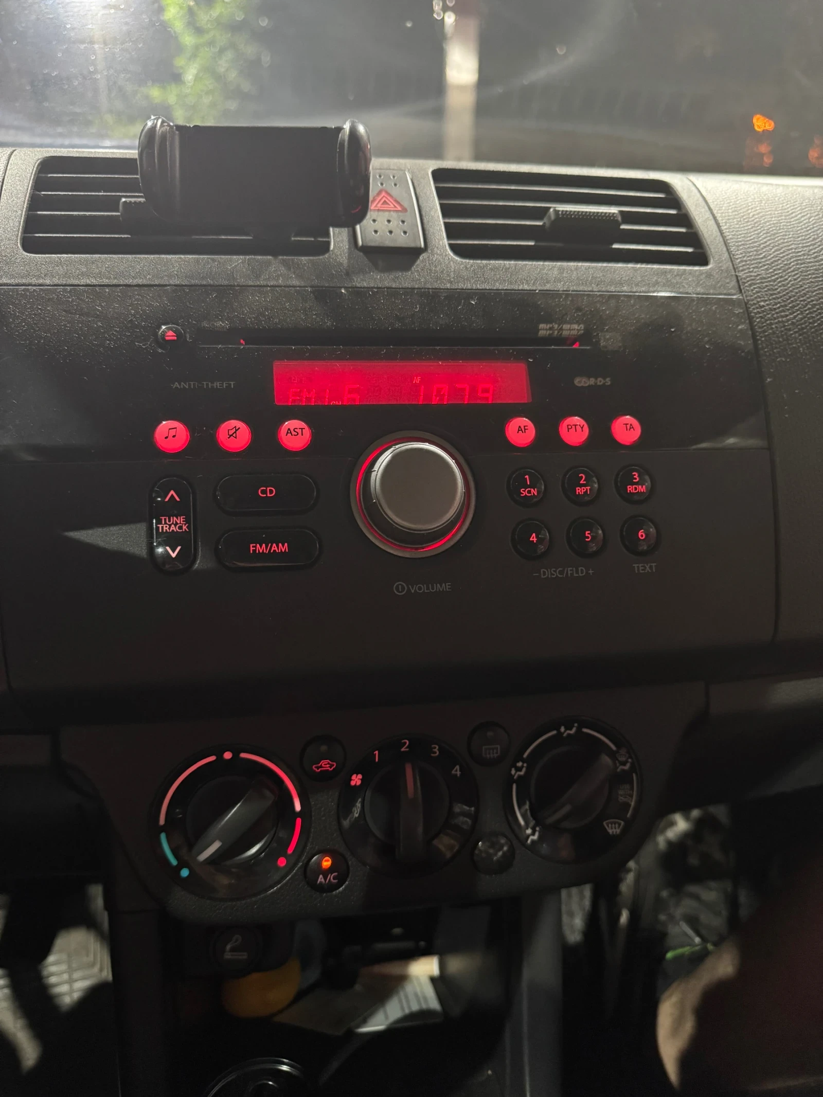 Suzuki Swift 1.3 (Isuzu) - изображение 8