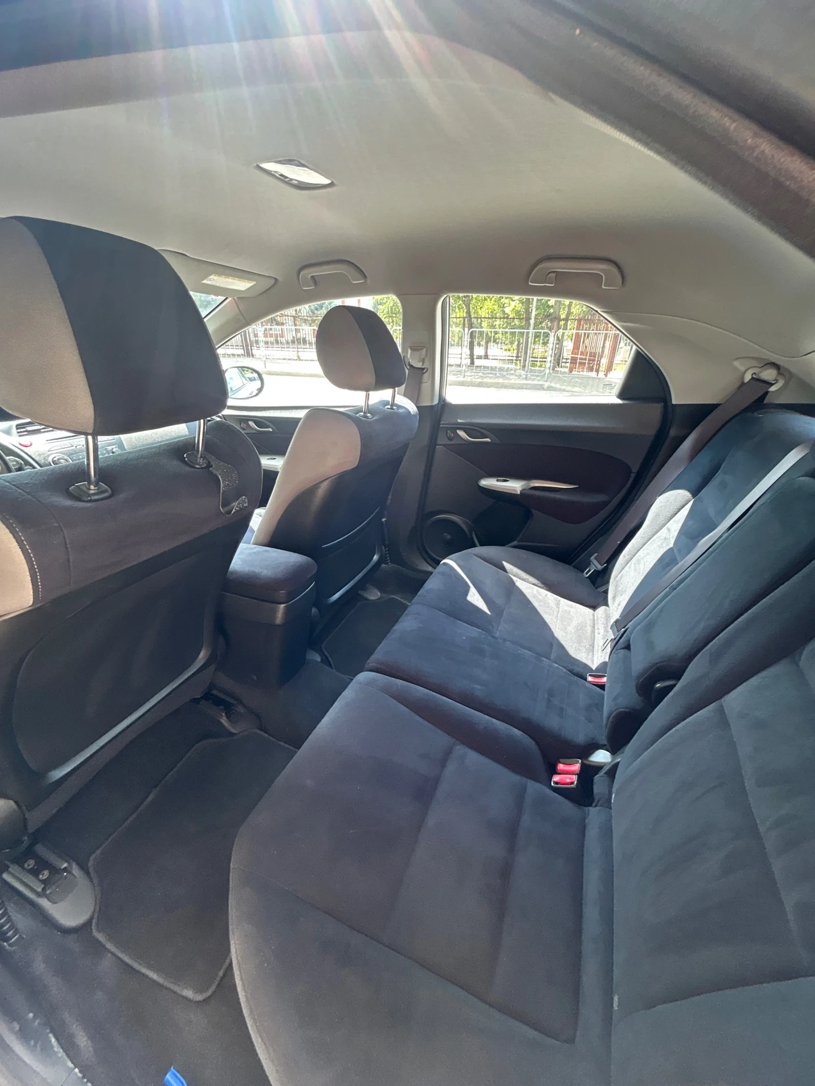 Honda Civic 1.8i-VTEC - изображение 8