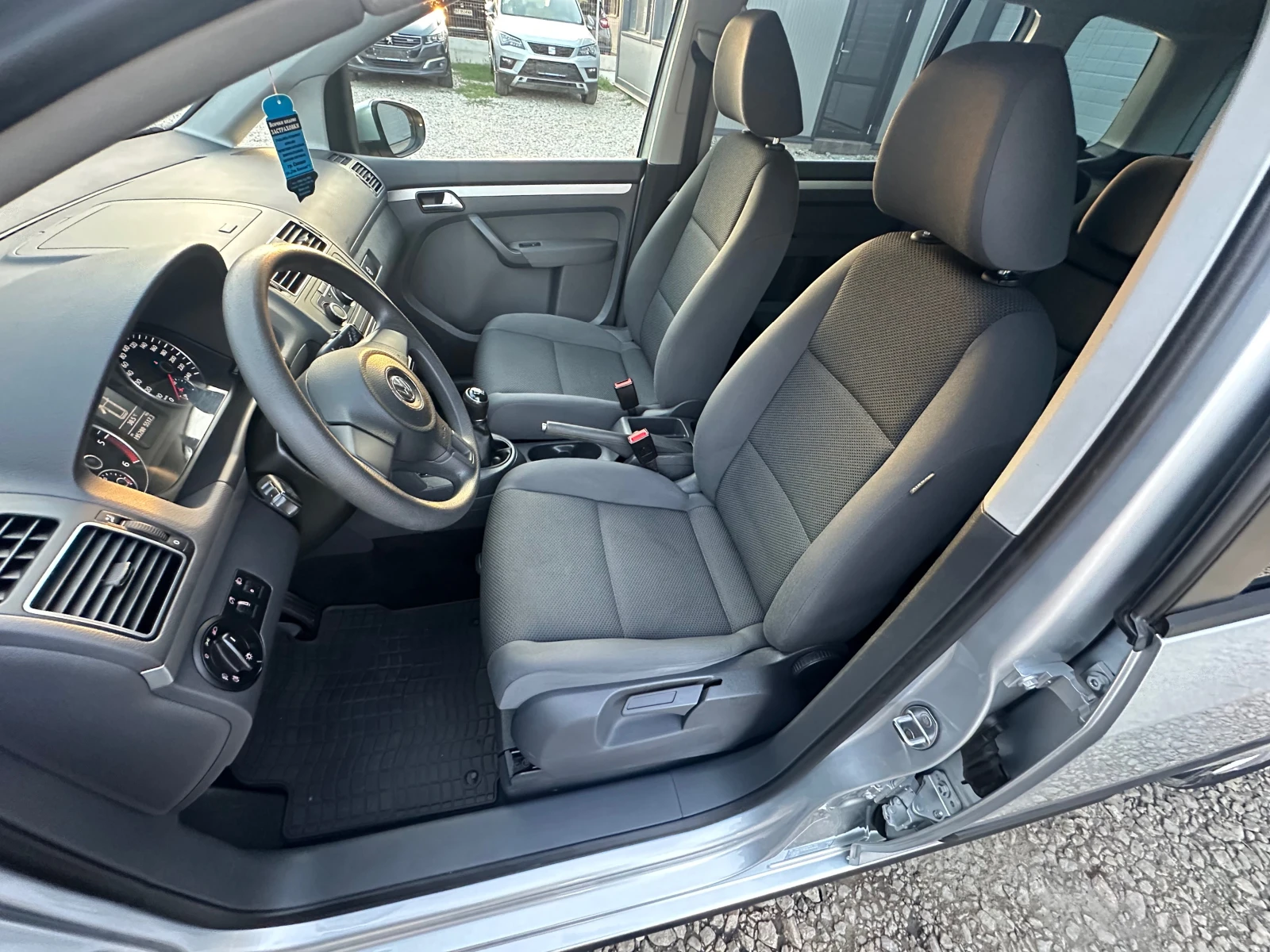 VW Touran 1.6TDI* TOP* 01.02.2013* EVRO5* 198500KM - изображение 10