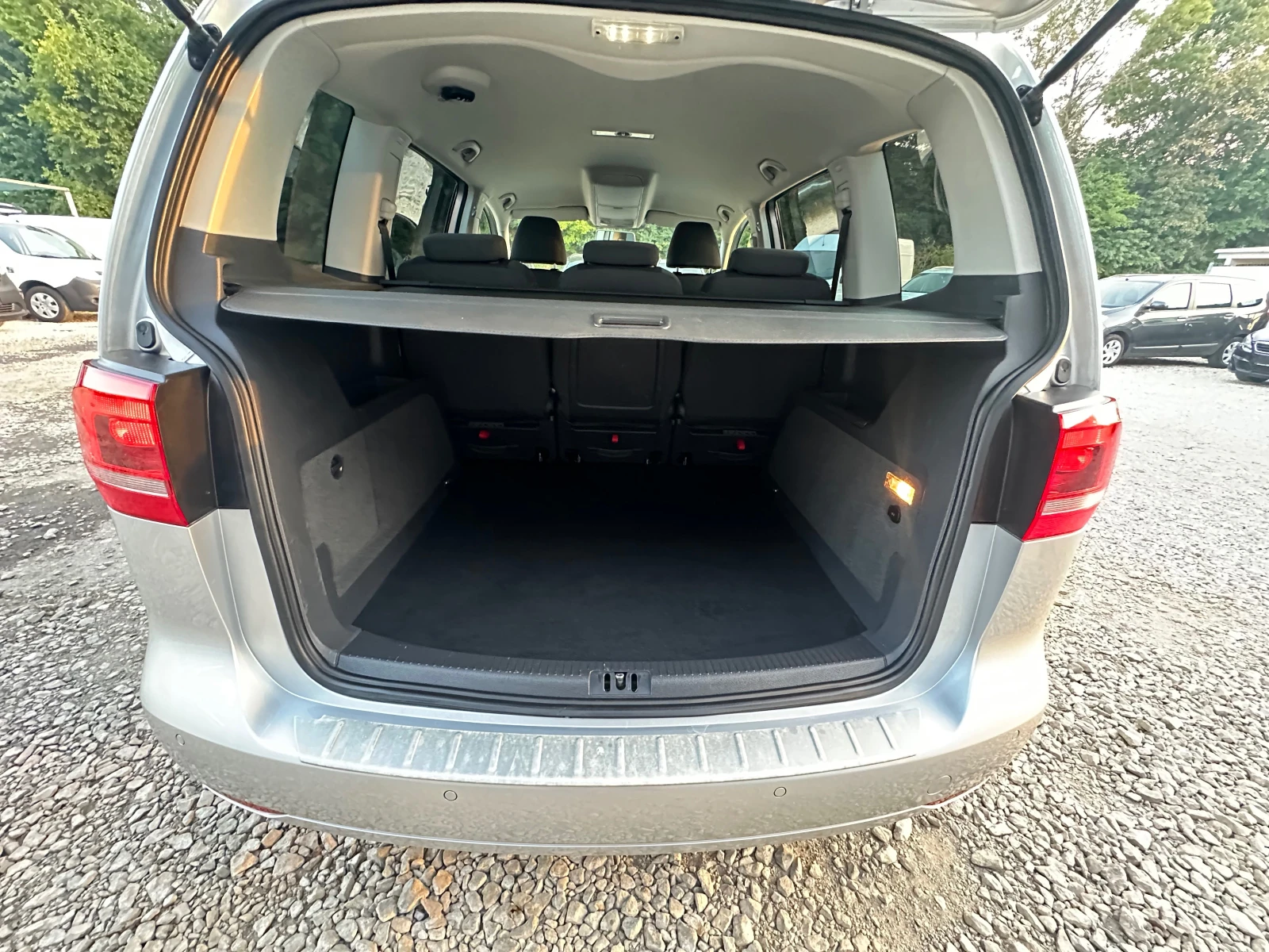 VW Touran 1.6TDI* TOP* 01.02.2013* EVRO5* 198500KM - изображение 7