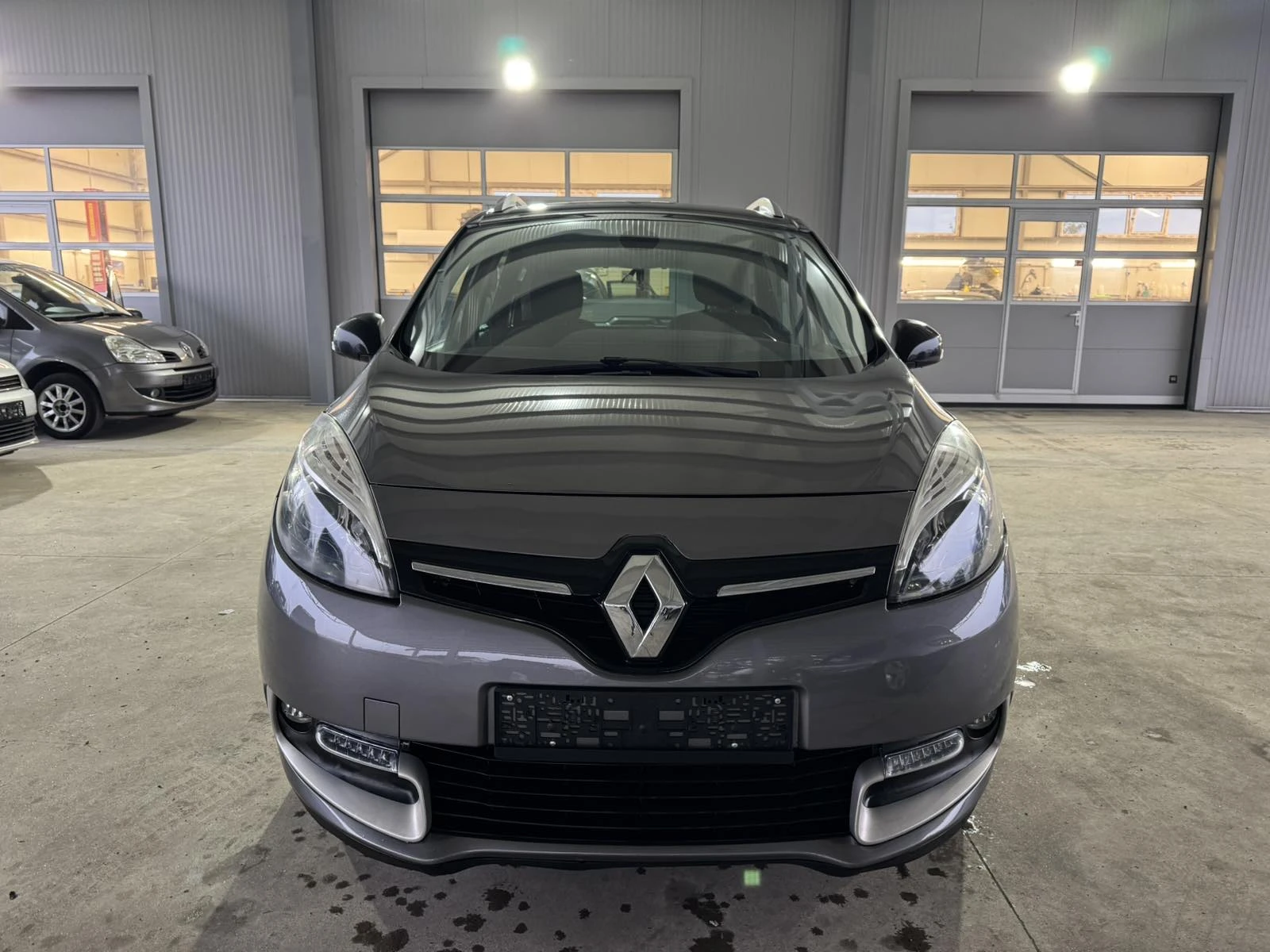 Renault Scenic 110ps* 7м* 6ск* НАВИ* Климат* Паркт*  - изображение 8