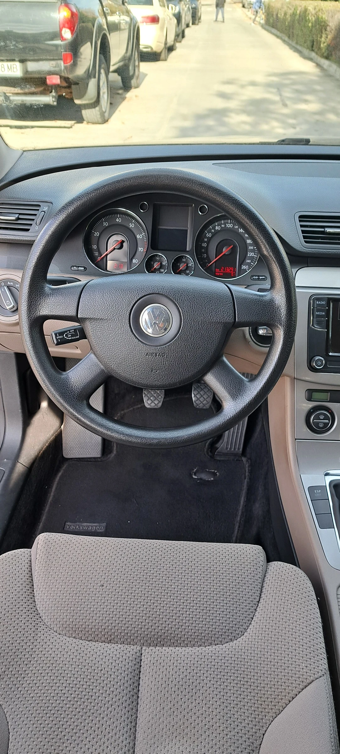 VW Passat 2.0 FSI - изображение 9