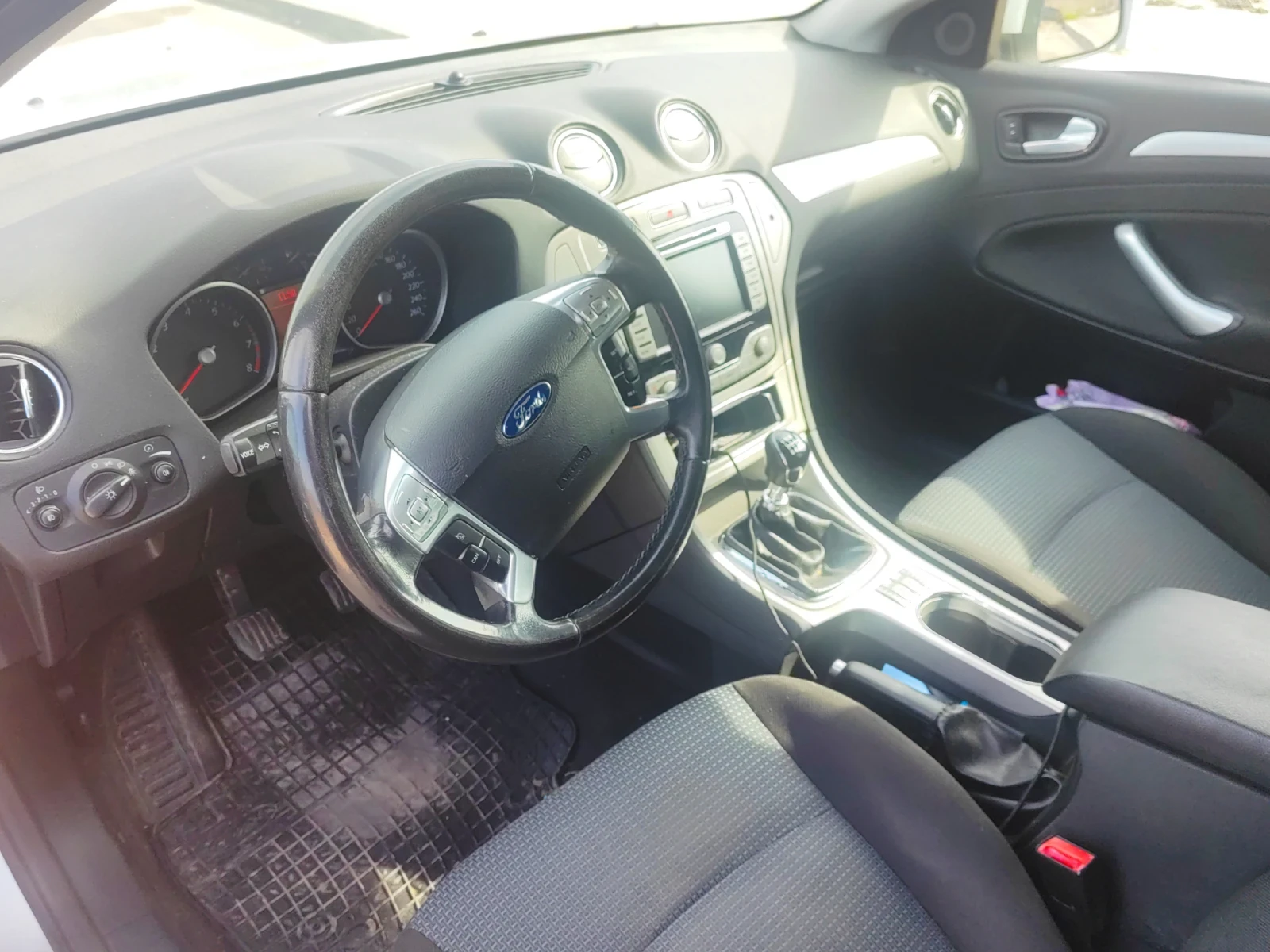 Ford Mondeo 2.5T Газ/Бензин, снимка 7 - Автомобили и джипове - 53715408