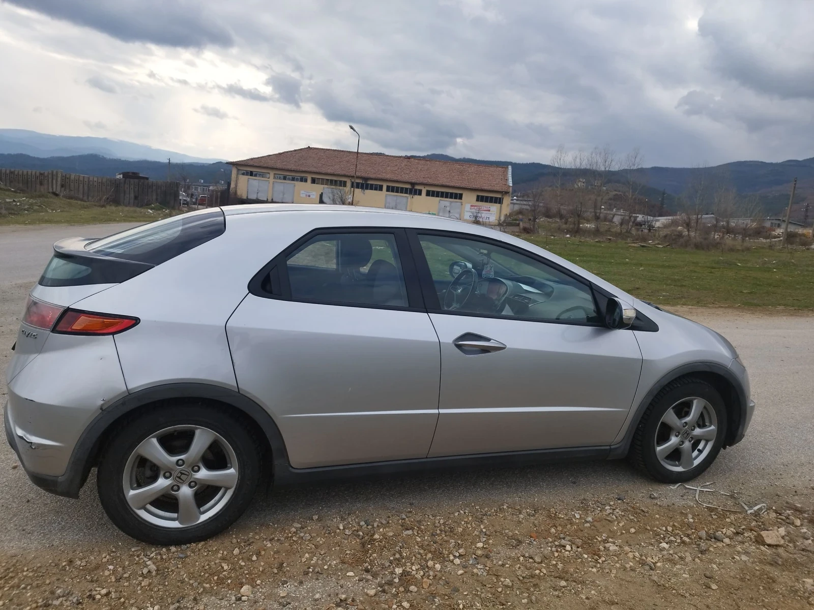 Honda Civic 1.4 бензин - изображение 4