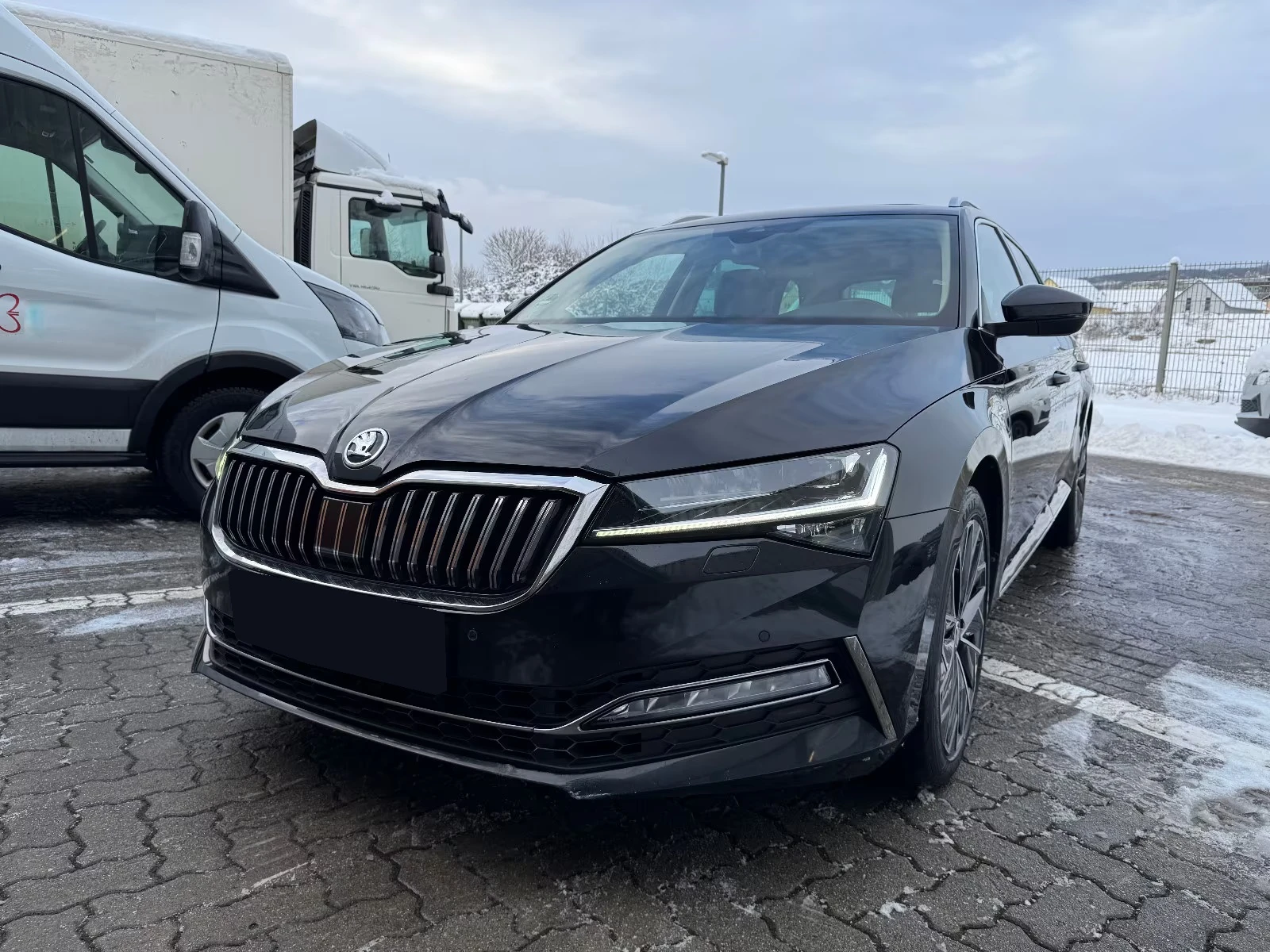 Skoda Superb 2.0TSI 4x4 L&K MASSAGE Pano KAM KeyGO ОБДУХВ CANTO | Auto.bg — изображение 1