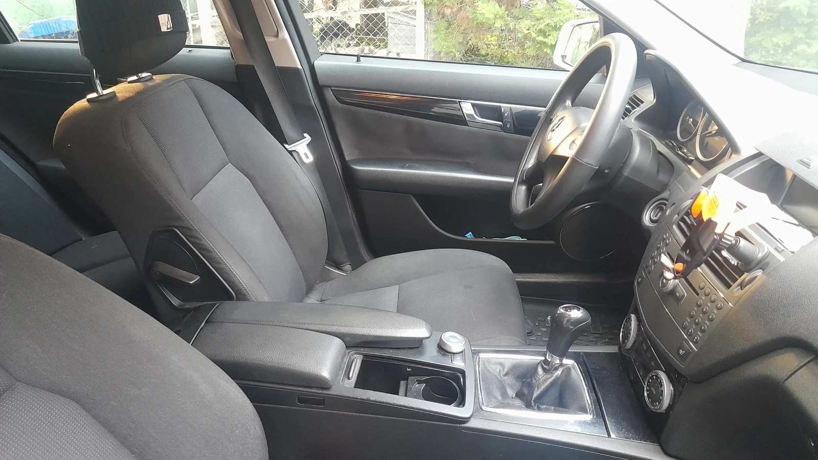 Mercedes-Benz C 200, снимка 4 - Автомобили и джипове - 53939884