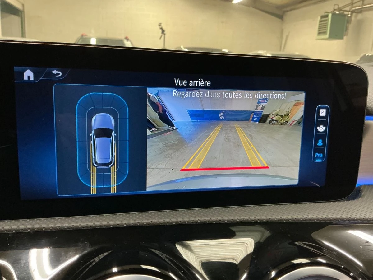 Mercedes-Benz A 180 d AMG Line/Нощен пакет/Дигитално, снимка 8 - Автомобили и джипове - 54159427