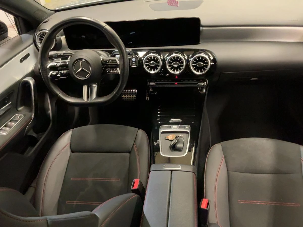 Mercedes-Benz A 180 d AMG Line/Нощен пакет/Дигитално, снимка 5 - Автомобили и джипове - 54159427