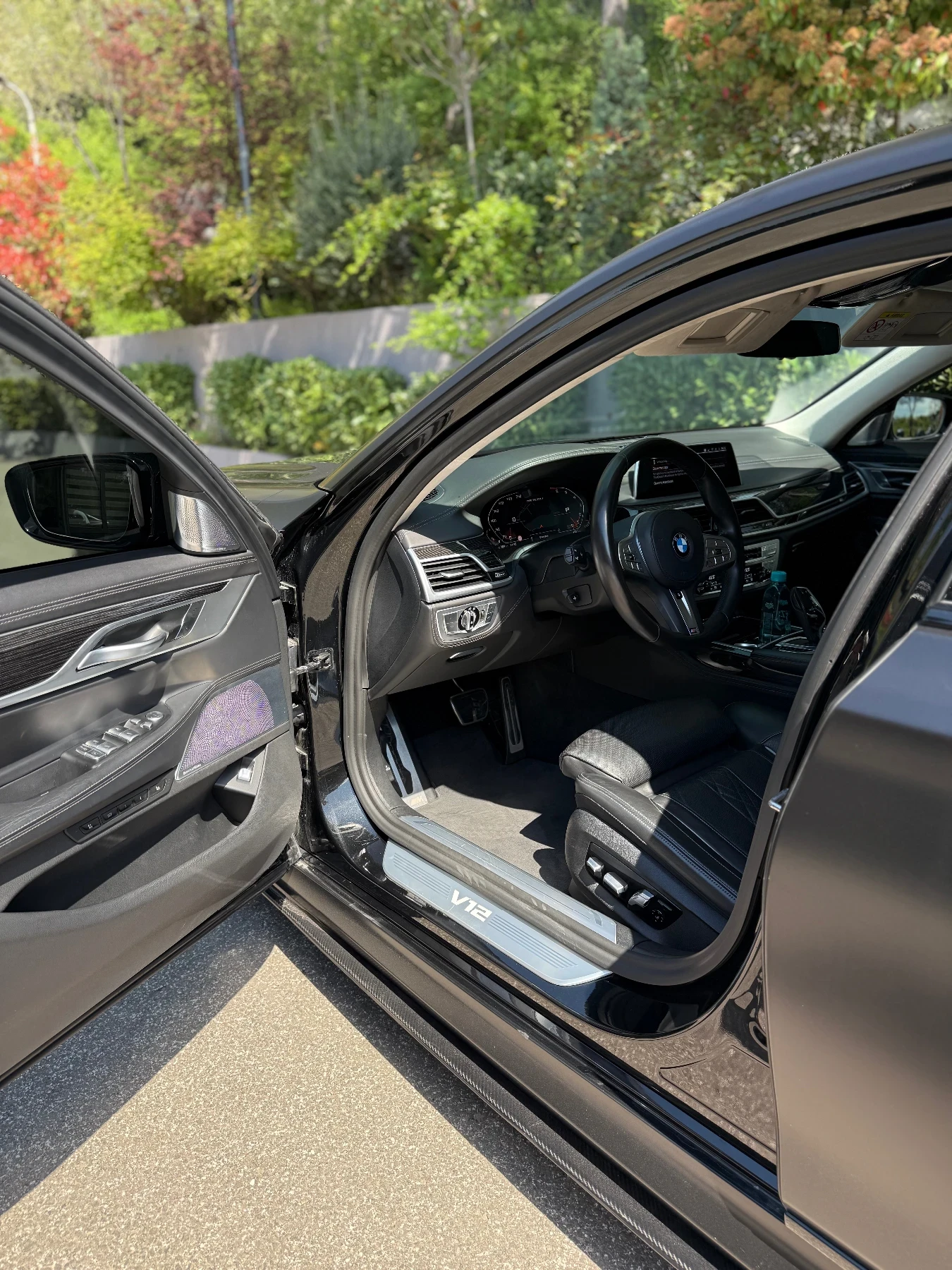 BMW 760 Full Carbon, снимка 11 - Автомобили и джипове - 54256265