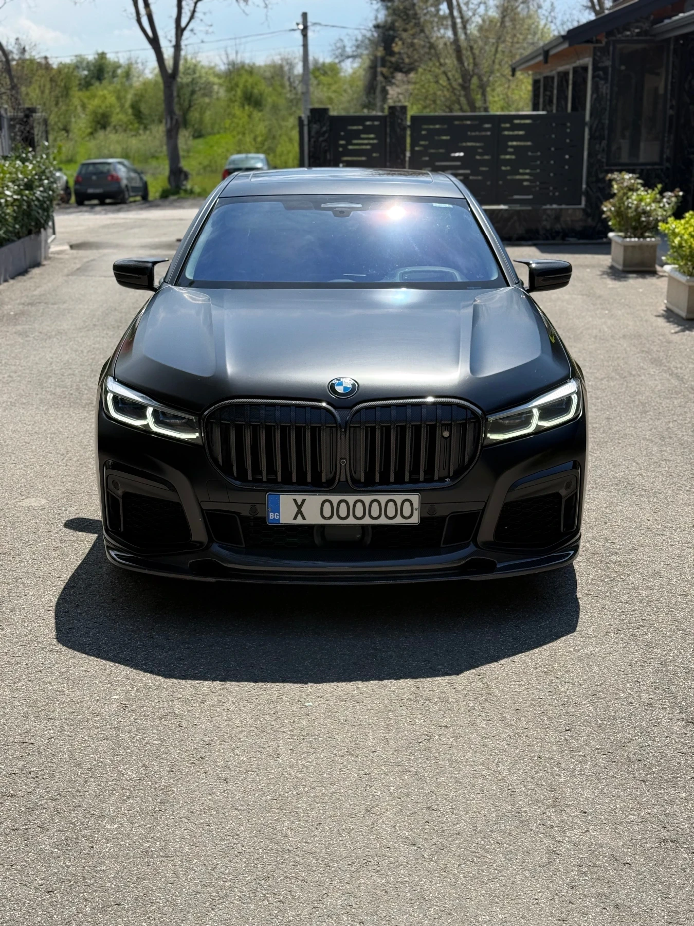 BMW 760 Full Carbon, снимка 2 - Автомобили и джипове - 54256265