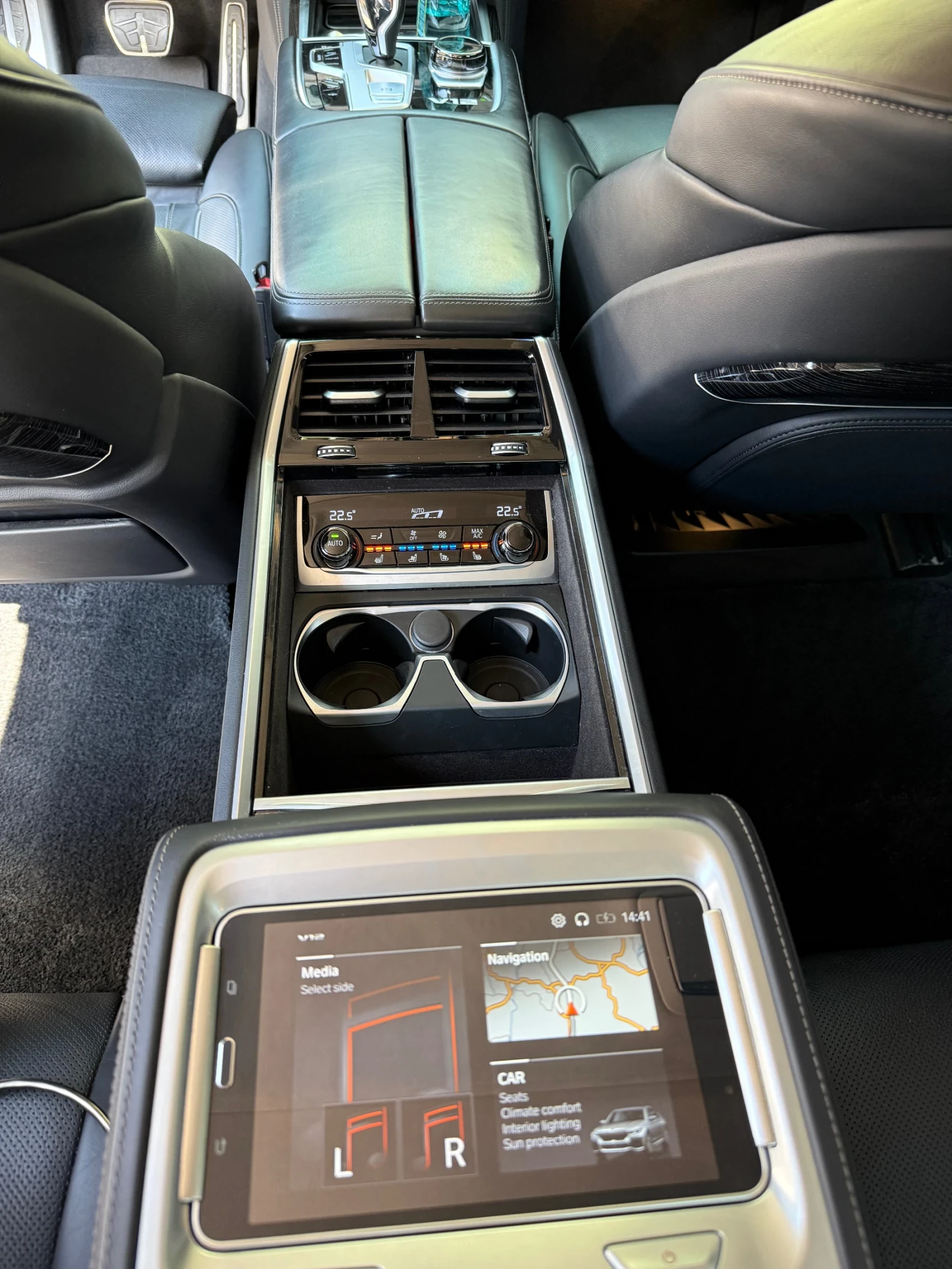 BMW 760 Full Carbon, снимка 15 - Автомобили и джипове - 54256265