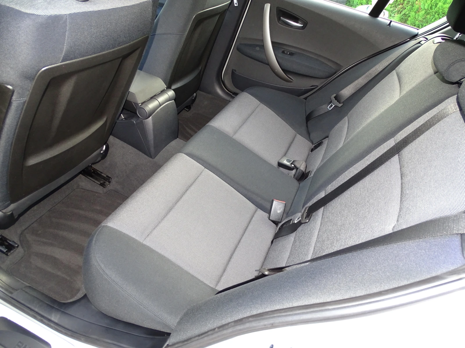 BMW 120 2.0i 150 Коня_* Германия_* , снимка 11 - Автомобили и джипове - 54392365