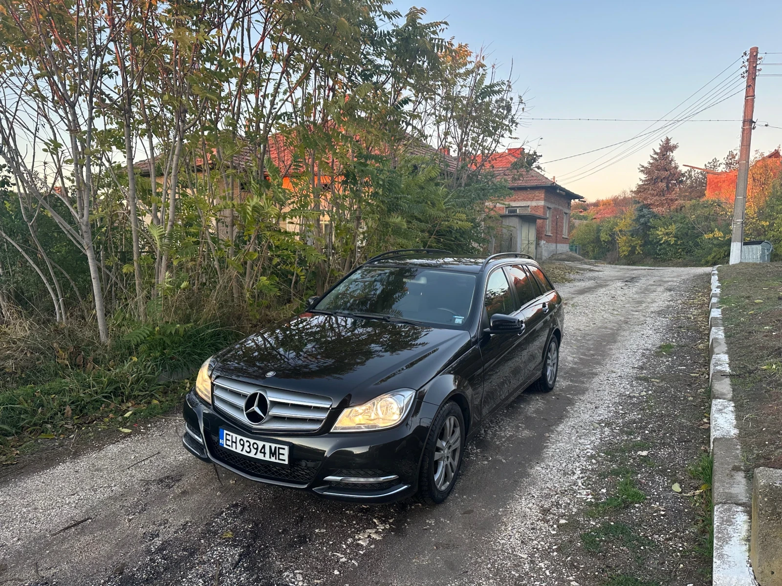 Mercedes-Benz C 180, снимка 3 - Автомобили и джипове - 55232346