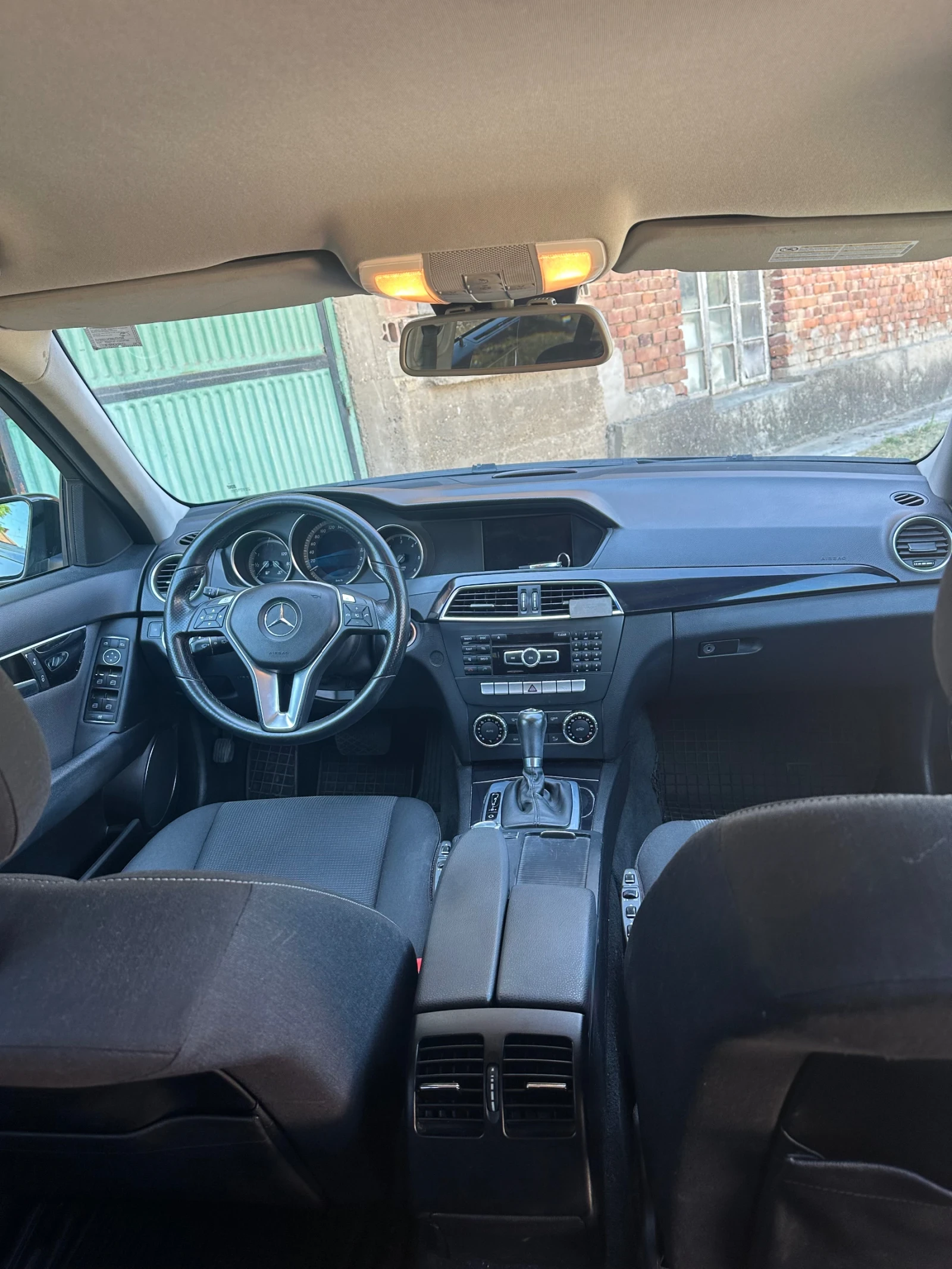 Mercedes-Benz C 180, снимка 7 - Автомобили и джипове - 55232346