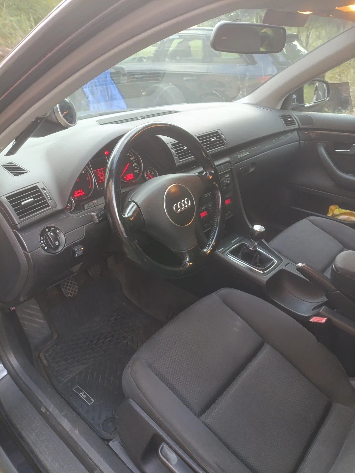 Audi A4  B6 Avant 1.8Т Quattro 4x4 ГАЗ, снимка 10 - Автомобили и джипове - 55599458