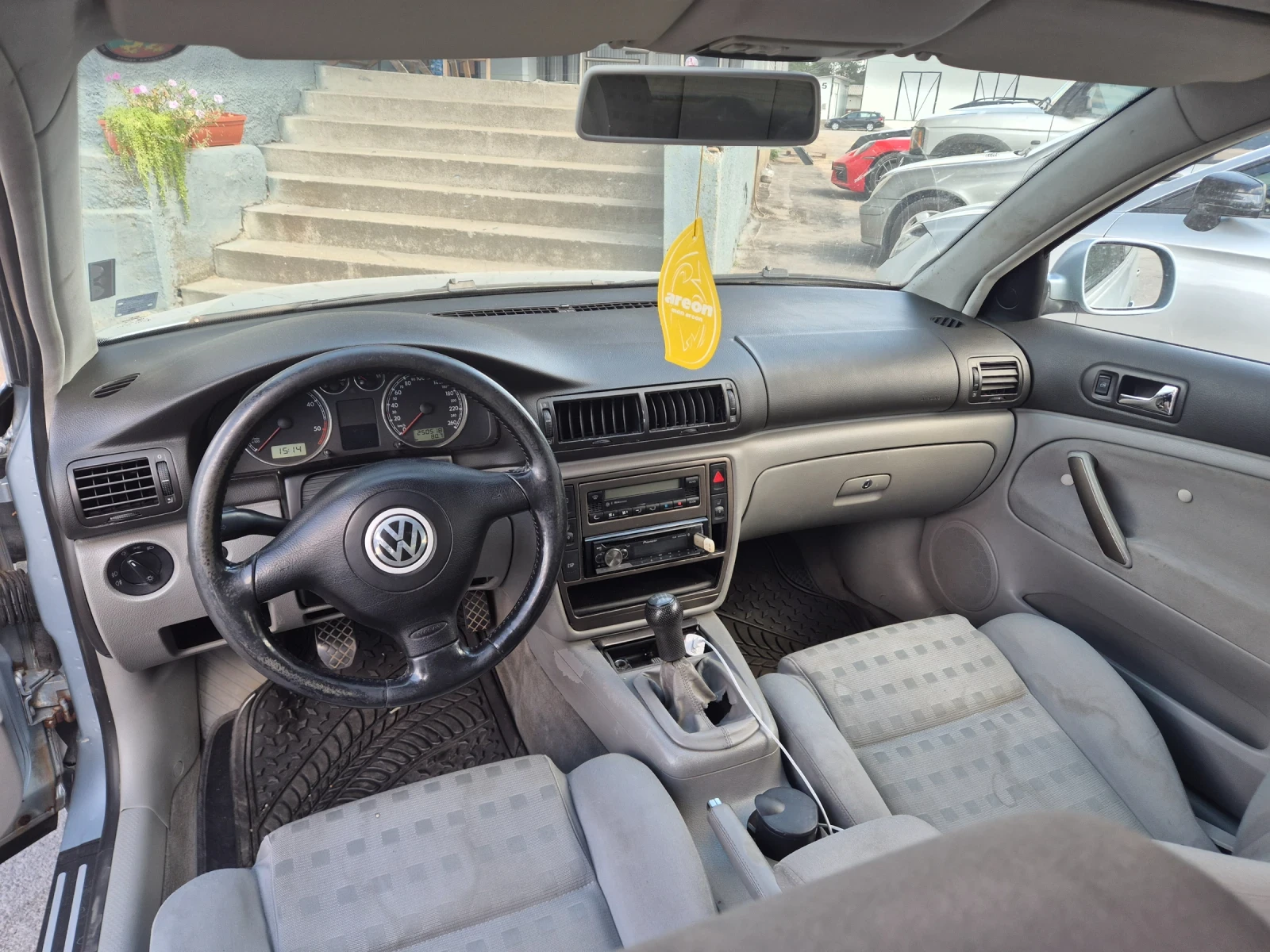 VW Passat 1.9TDI, снимка 10 - Автомобили и джипове - 55663469