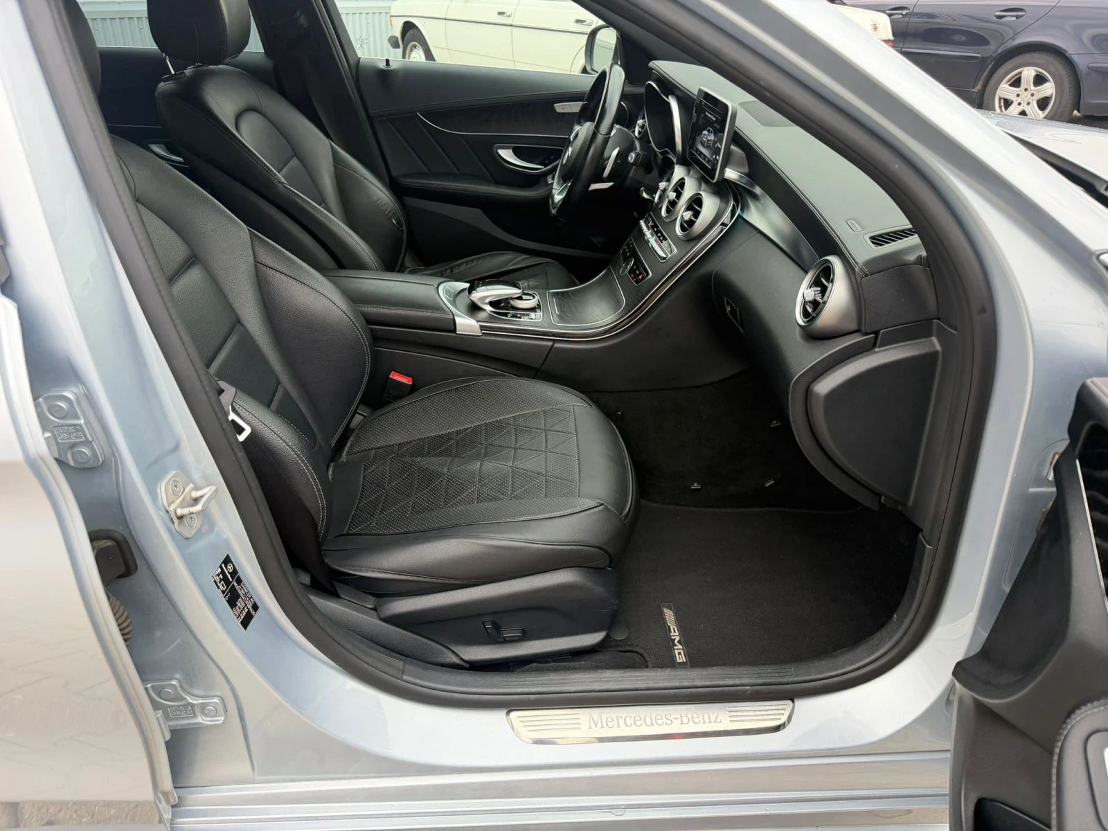 Mercedes-Benz C 200 AMG STYLING, 150хил.км, бензин, автоматик , снимка 11 - Автомобили и джипове - 55856816