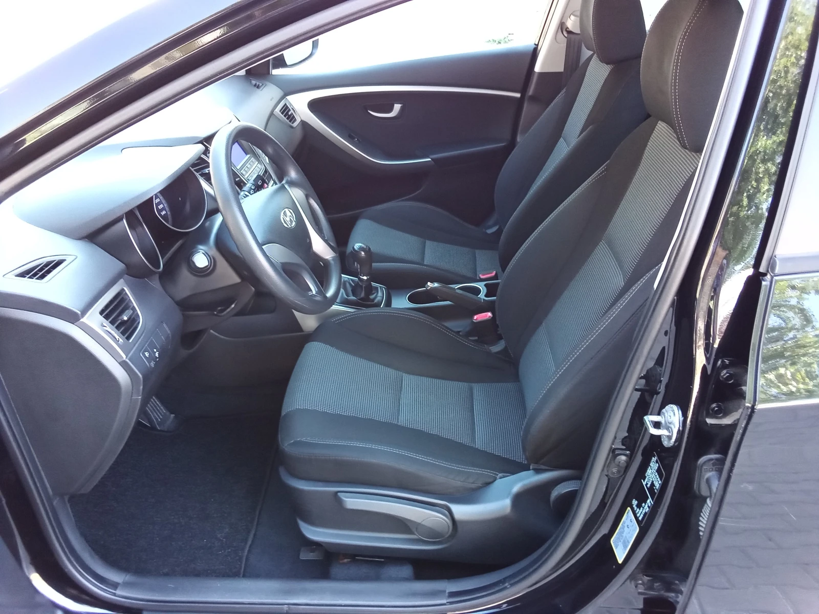 Hyundai I30 1.4CRDI-90kc. Euro5, снимка 10 - Автомобили и джипове - 56140642