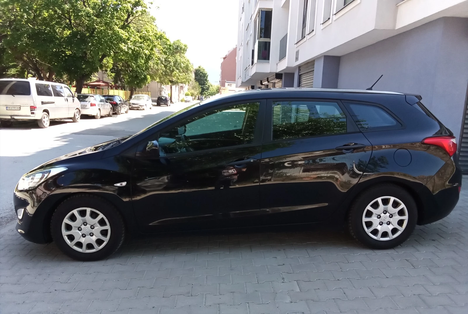 Hyundai I30 1.4CRDI-90kc. Euro5, снимка 4 - Автомобили и джипове - 56140642