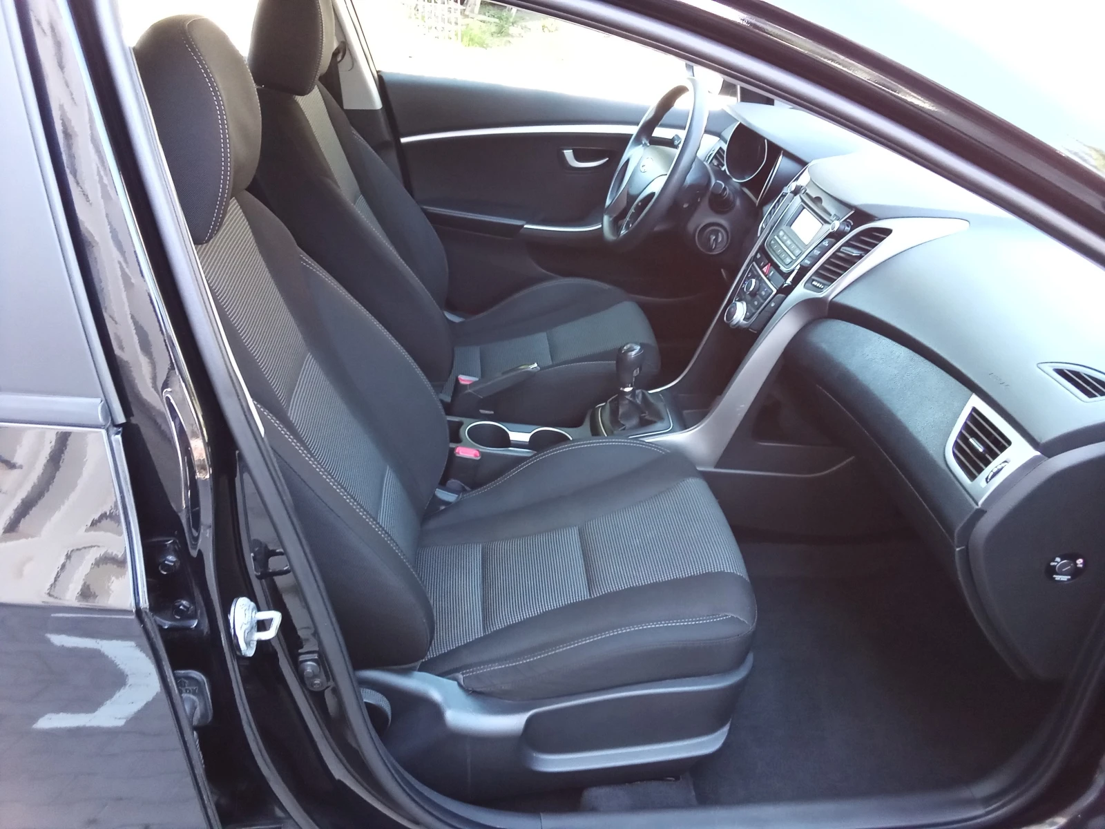 Hyundai I30 1.4CRDI-90kc. Euro5, снимка 11 - Автомобили и джипове - 56140642