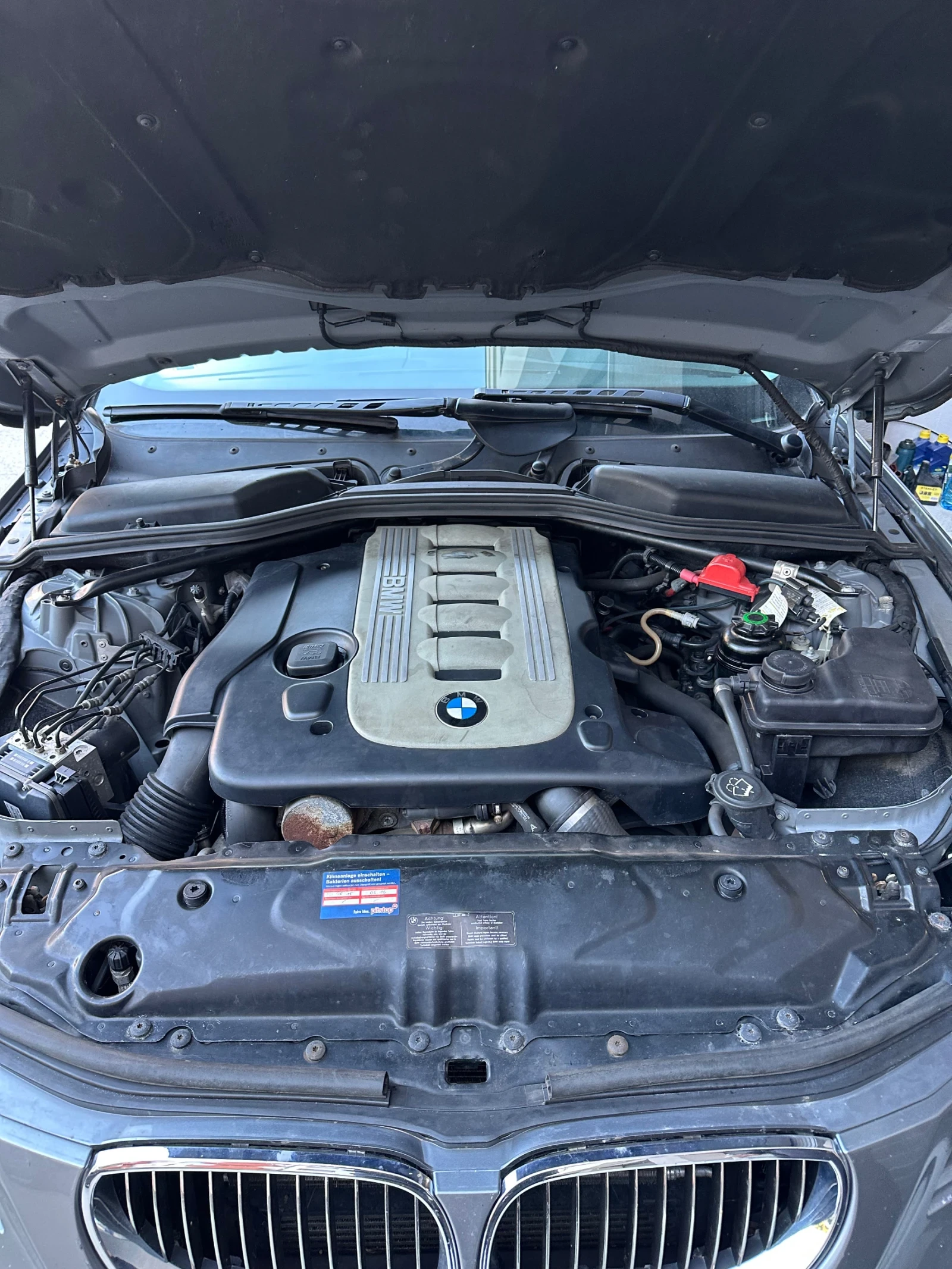 BMW 525 3.0D Facelift , снимка 6 - Автомобили и джипове - 56304612