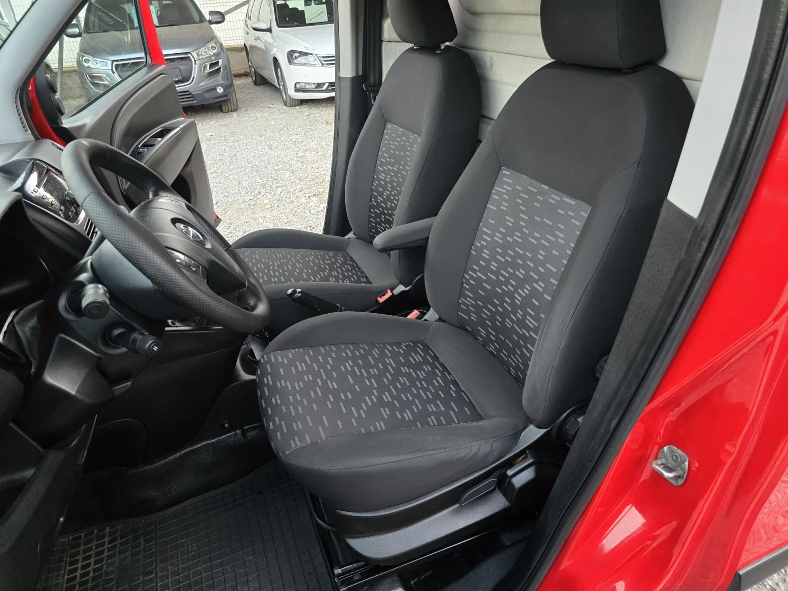 Opel Combo 1.4TURBO EURO6, снимка 11 - Автомобили и джипове - 56364470