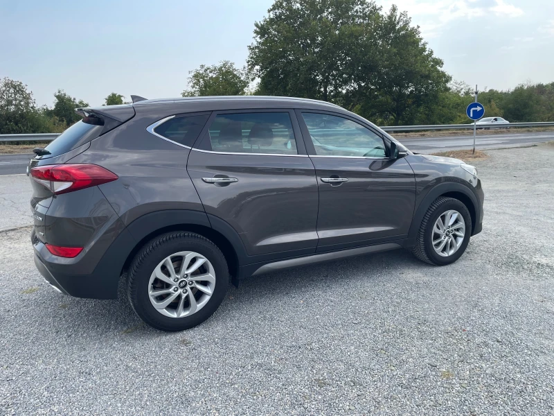 Hyundai Tucson 2.0 AUT. NAVI ШВЕЙЦАРИЯ, снимка 3 - Автомобили и джипове - 47147211