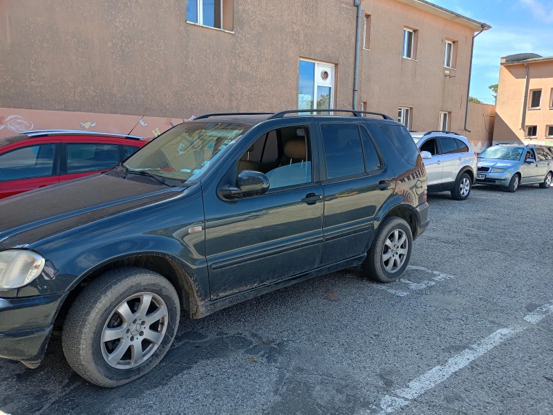 Mercedes-Benz ML 270, снимка 3 - Автомобили и джипове - 47403963