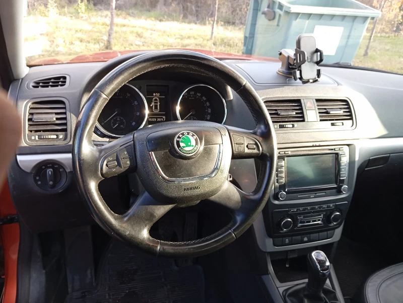 Skoda Yeti 1.8 tsi 4x4, снимка 8 - Автомобили и джипове - 48034465